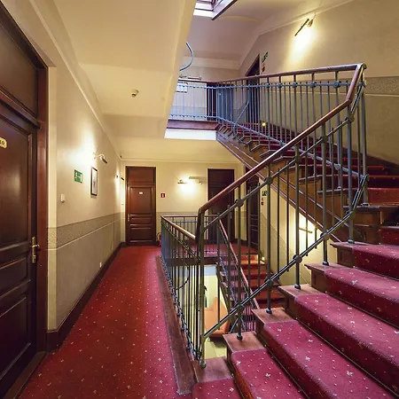 Calliope Apartment *